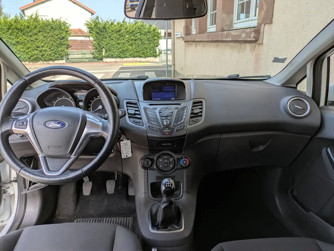 Ford Fiesta 3 portes — photo 9
