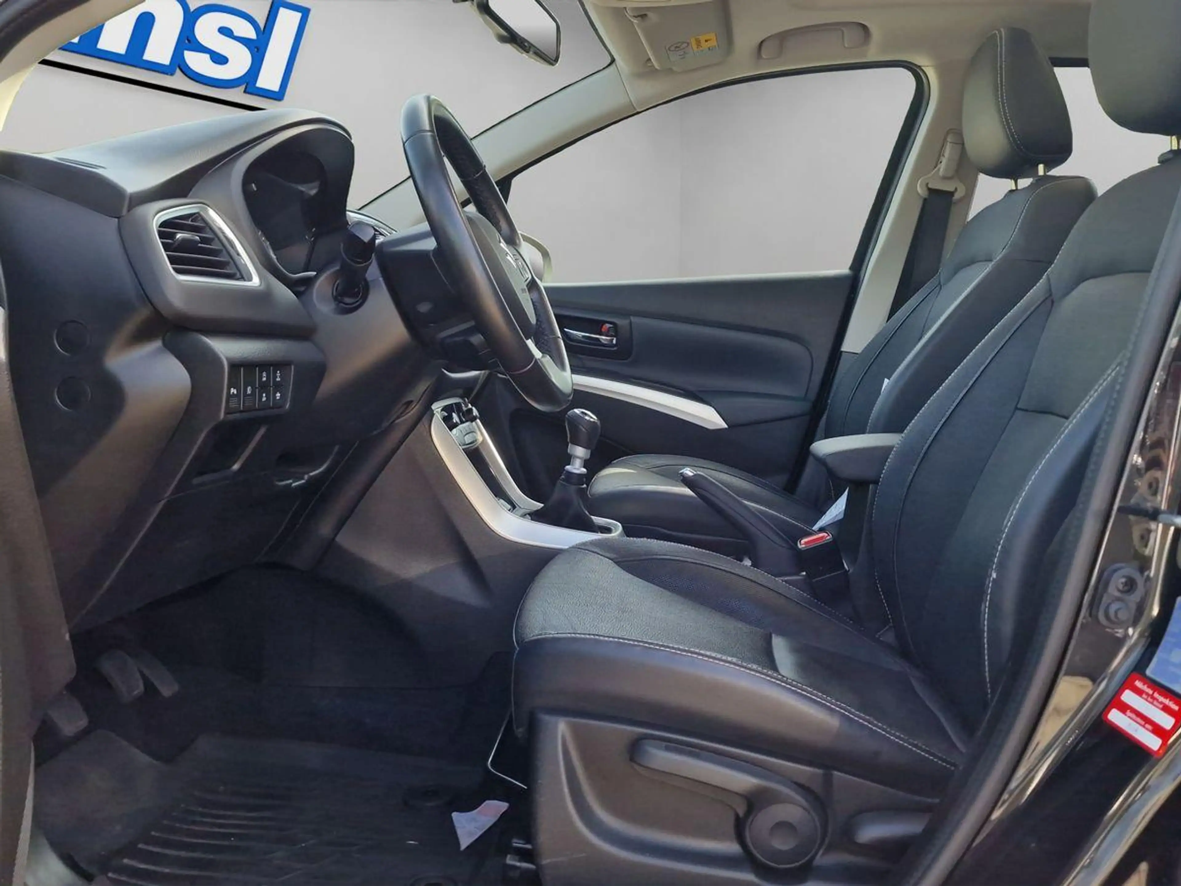 Suzuki SX4 S-Cross 1.4 Comfort+ 4x4 Navi* RFK* ACC* Pano 8-fach ALU — photo 13