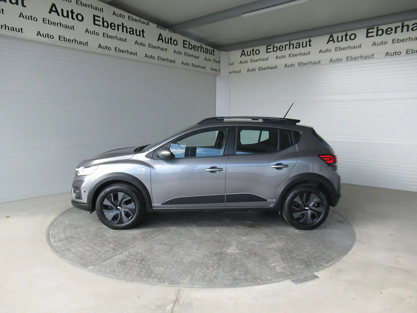 Dacia Sandero Stepway Extreme TCe 90 *Klimaanlage *Rückfahrka... Grau - 2