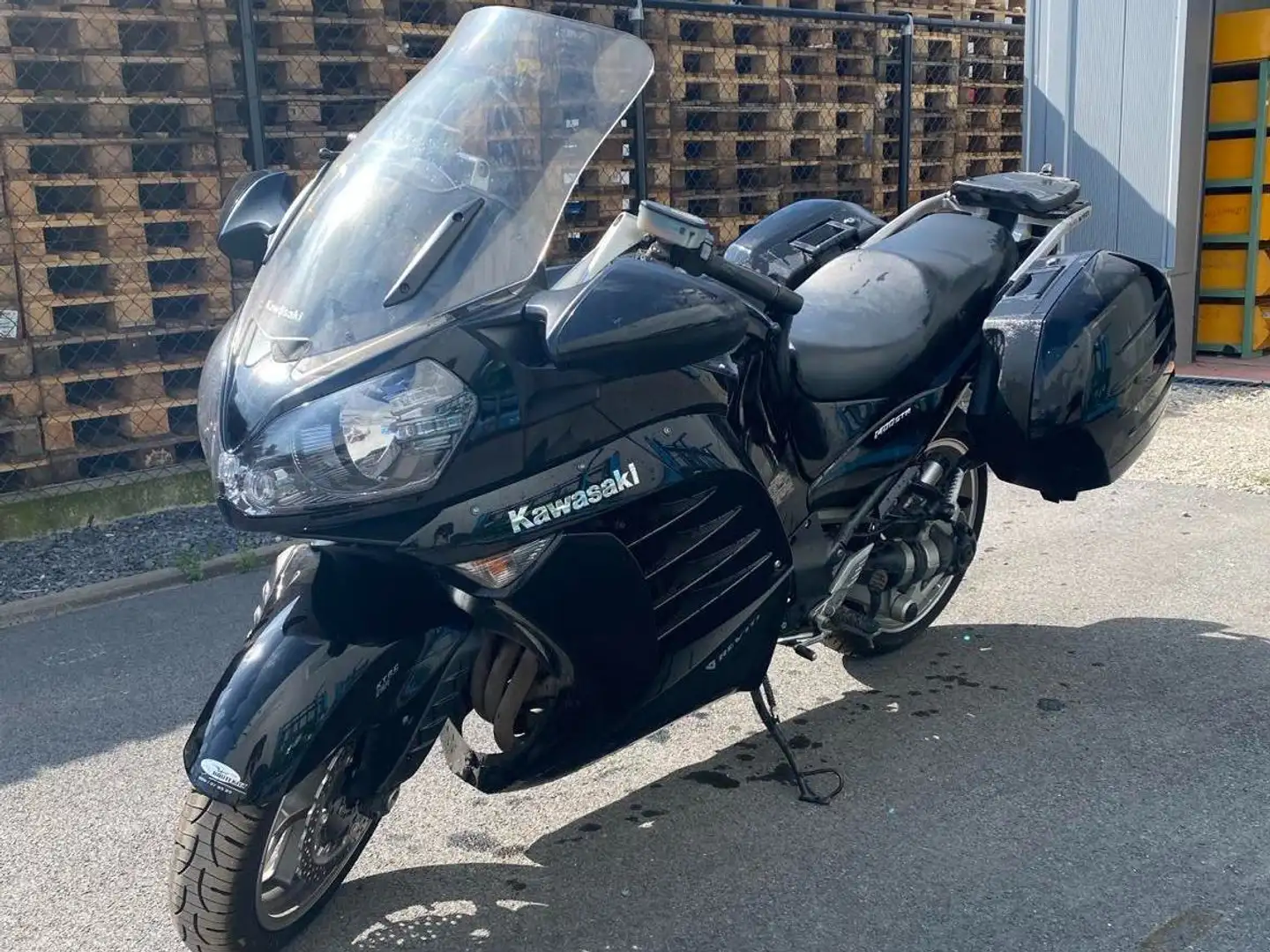 Kawasaki GTR 1400 C Negro - 2