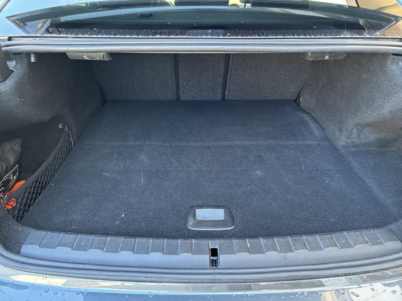 BMW 330 e — photo 13