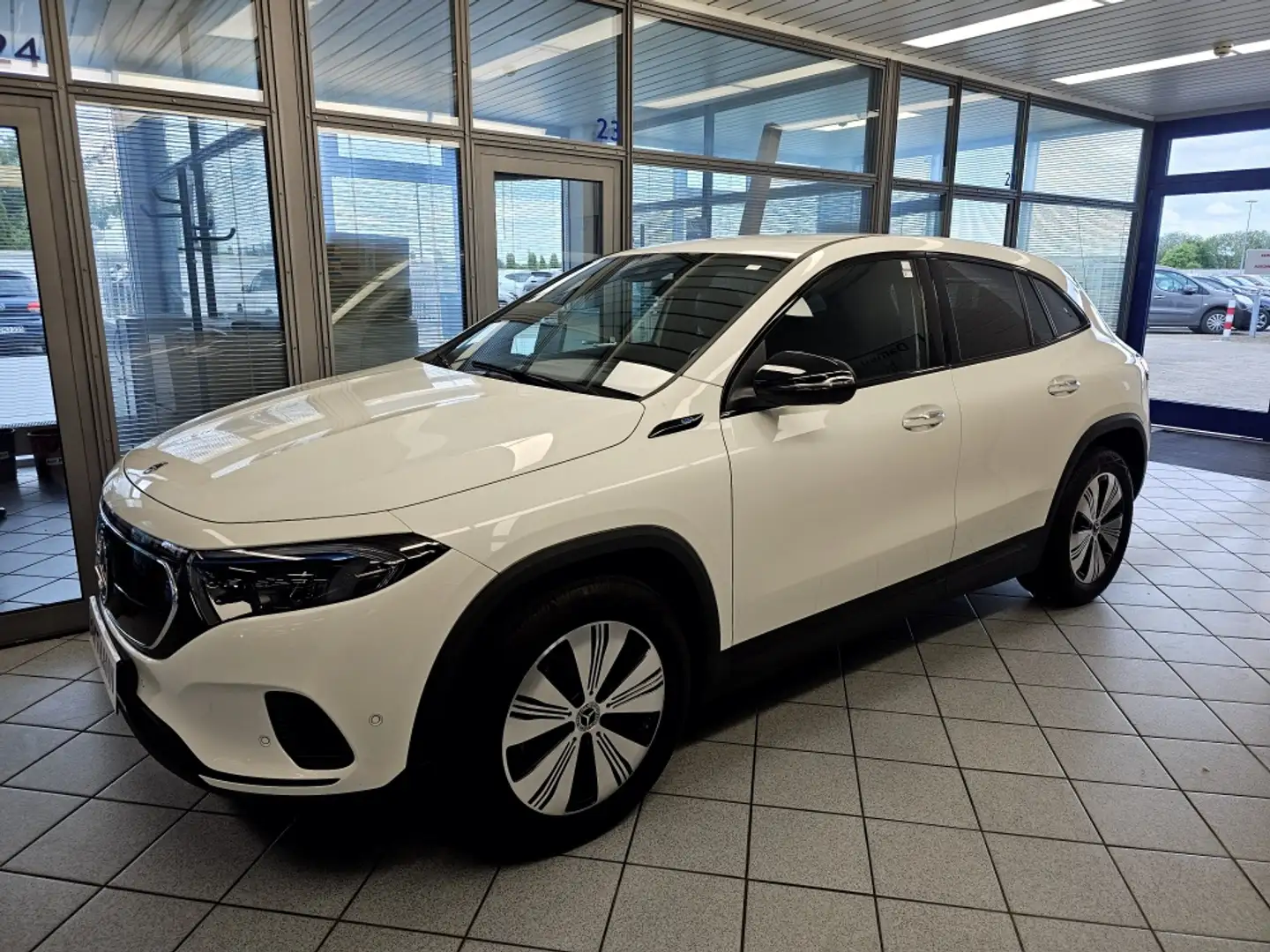 Mercedes-Benz EQA 250 Advanced Navi,Parkassi+Kamera,SHZ Blanco - 2