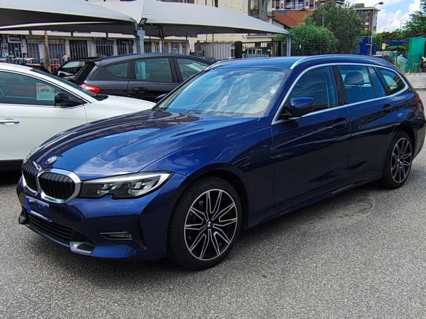 BMW 318 Serie 3 G21 2019 Touring 318d Touring Luxury auto Blu/Azzurro - 2