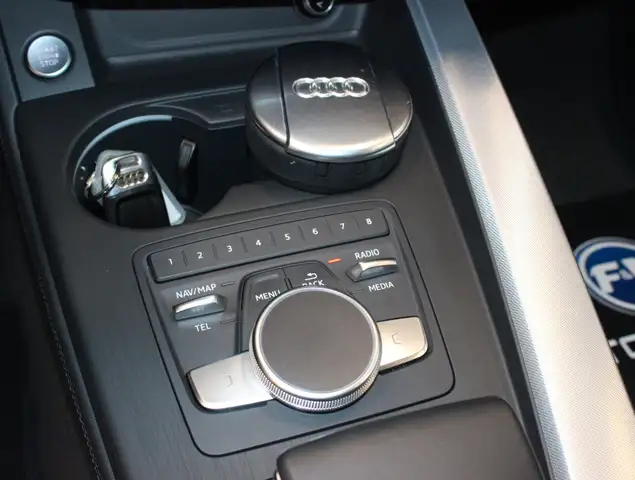 Audi A4 view 15