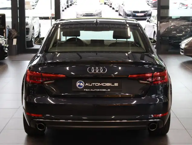 Audi A4 view 6