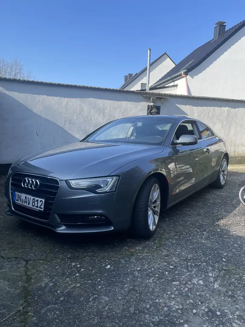 Audi A5 1.8 TFSI (125kW) S-Line Grau - 1