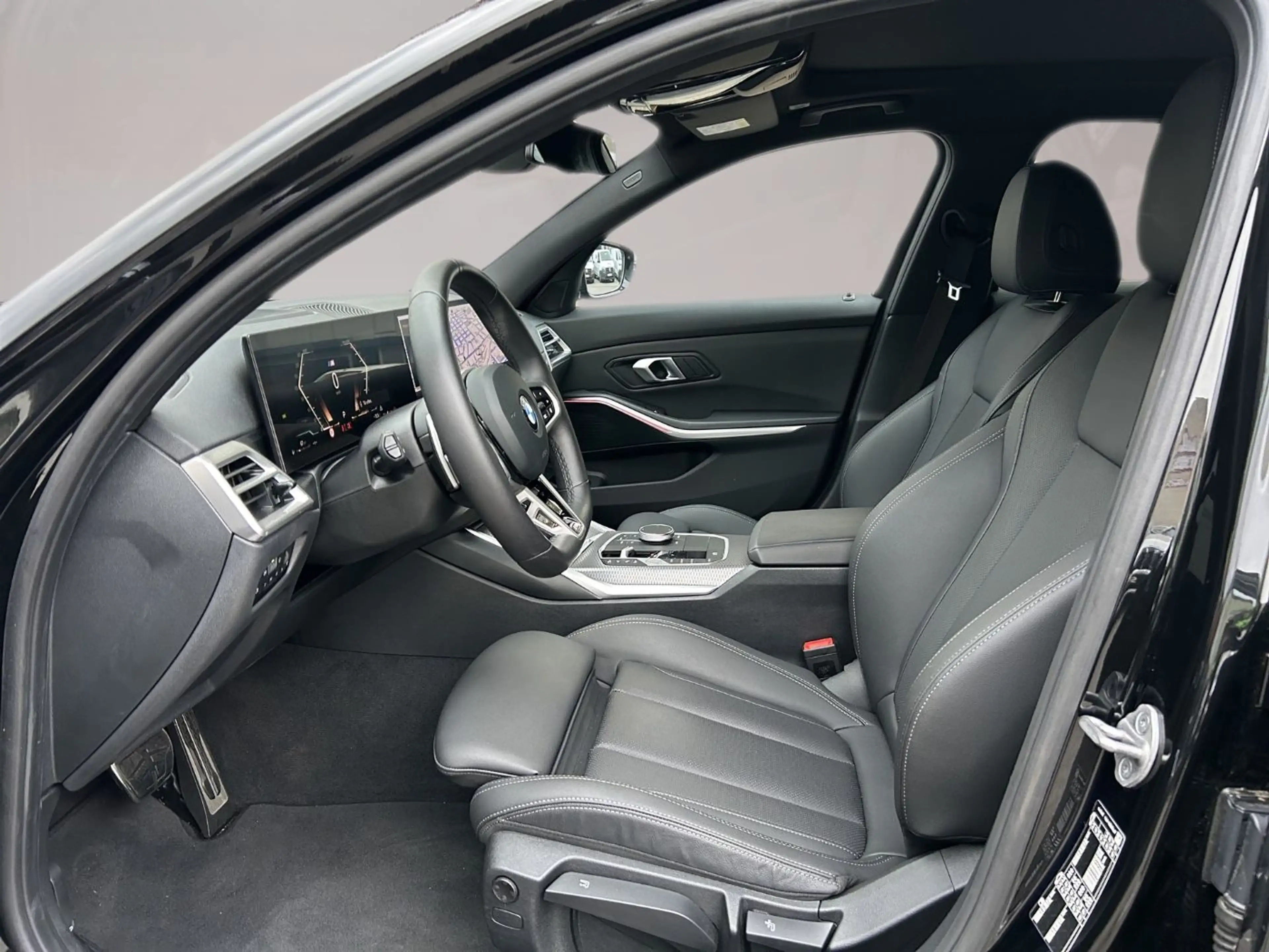 BMW 320 i Touring M Sport|Pano|AHK|HeadUp|Surr.View 360 AC — photo 9