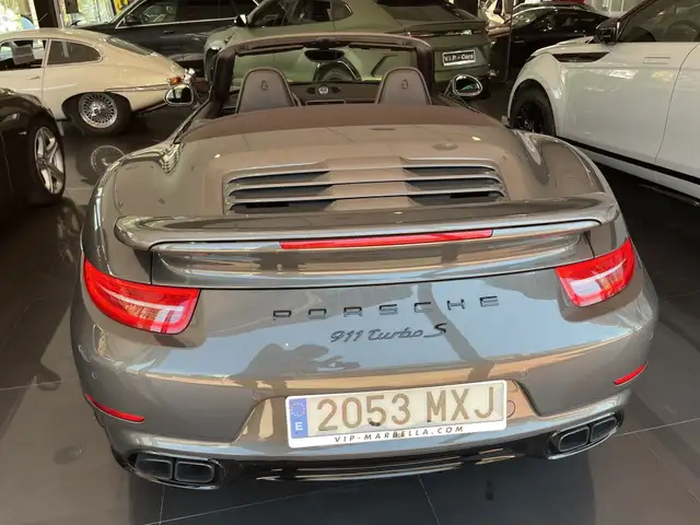 Porsche 991 view 7