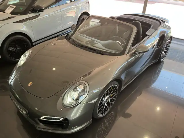 Porsche 991 view 9