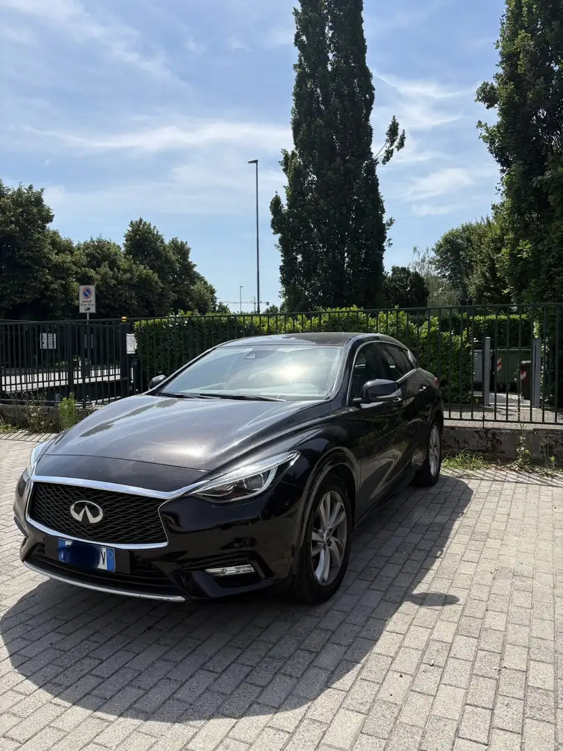 Infiniti Q30 2.2d Premium City Black awd 170cv dct - 1