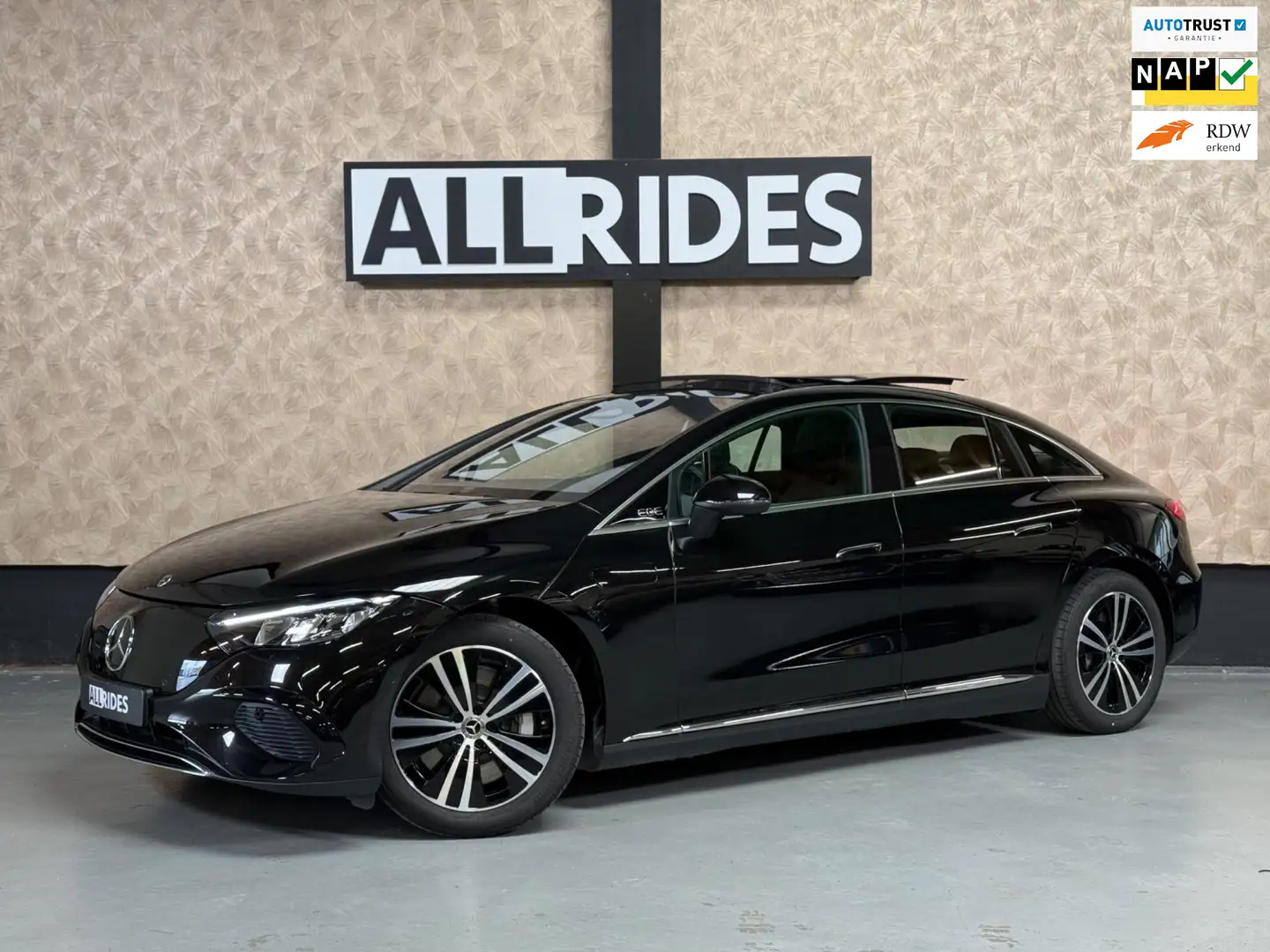 Mercedes-Benz EQE 350 Ex BTW | Hyperscreen | Pano | LEER | Memory | DAB Zwart - 1