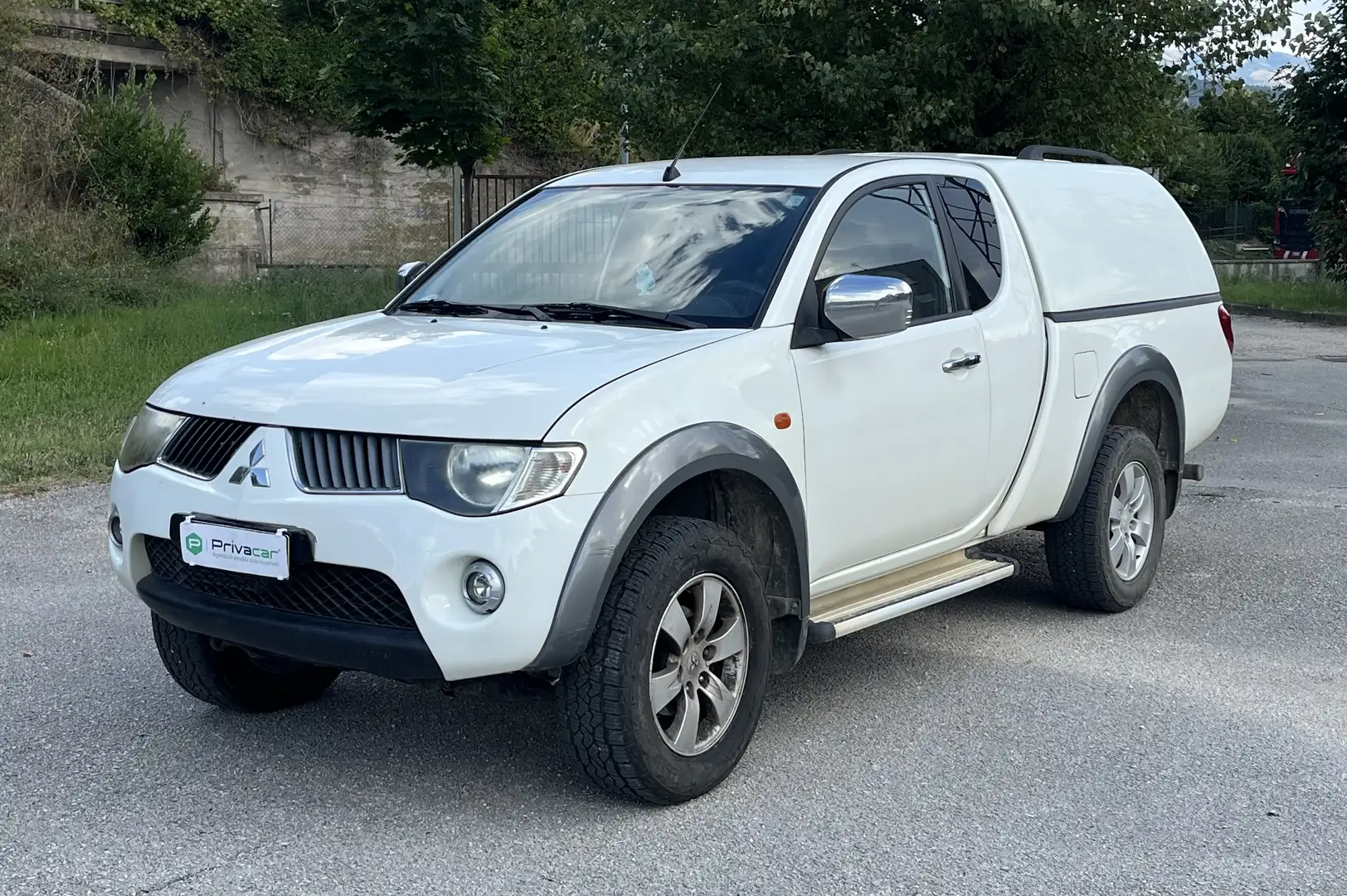 Mitsubishi L200 c.cab 2.5 di-d Invite c/AC,abs - 1