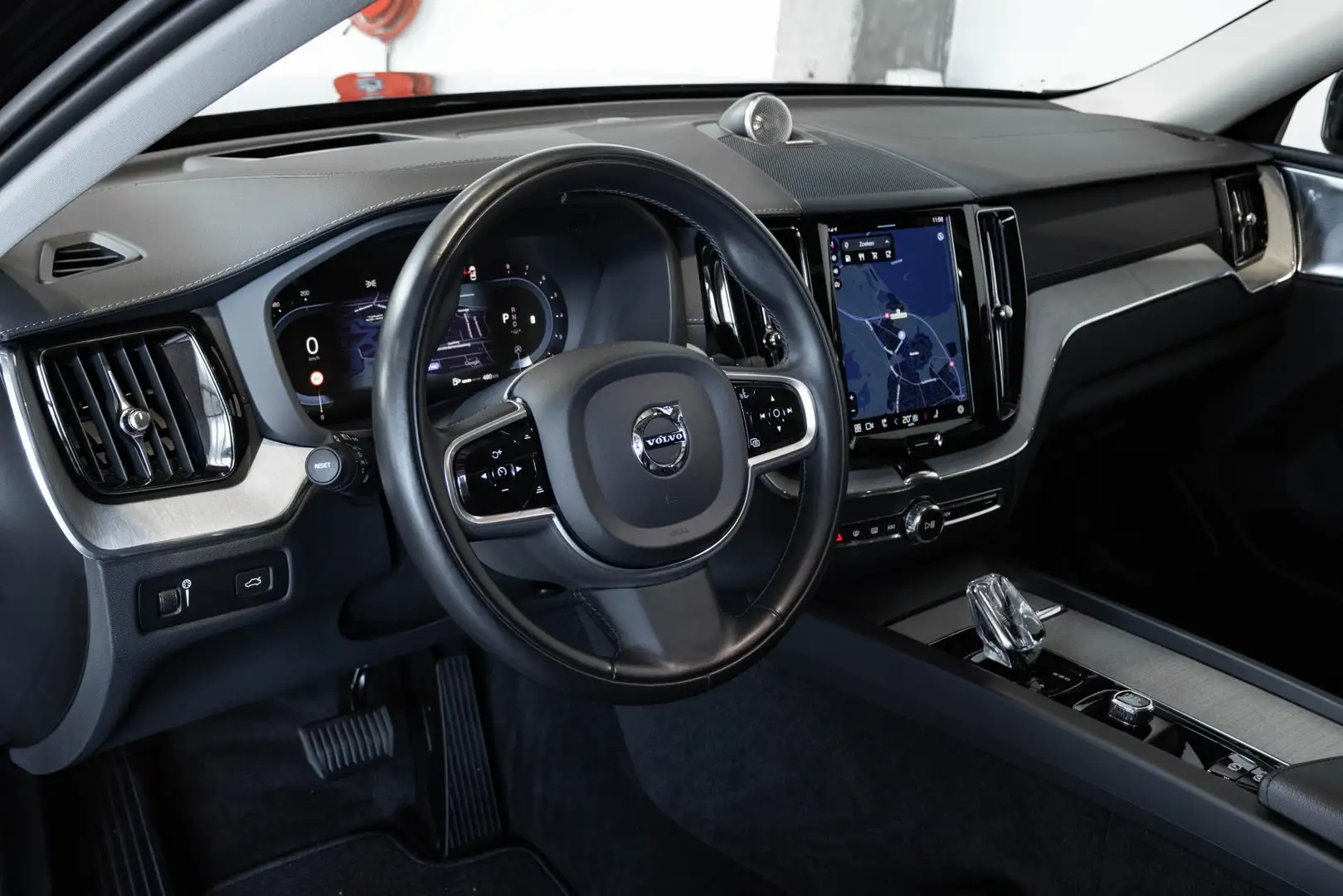 Volvo XC60 B5 Inscription | Luchtvering | Bowers & Wilkins Pr Noir - 2