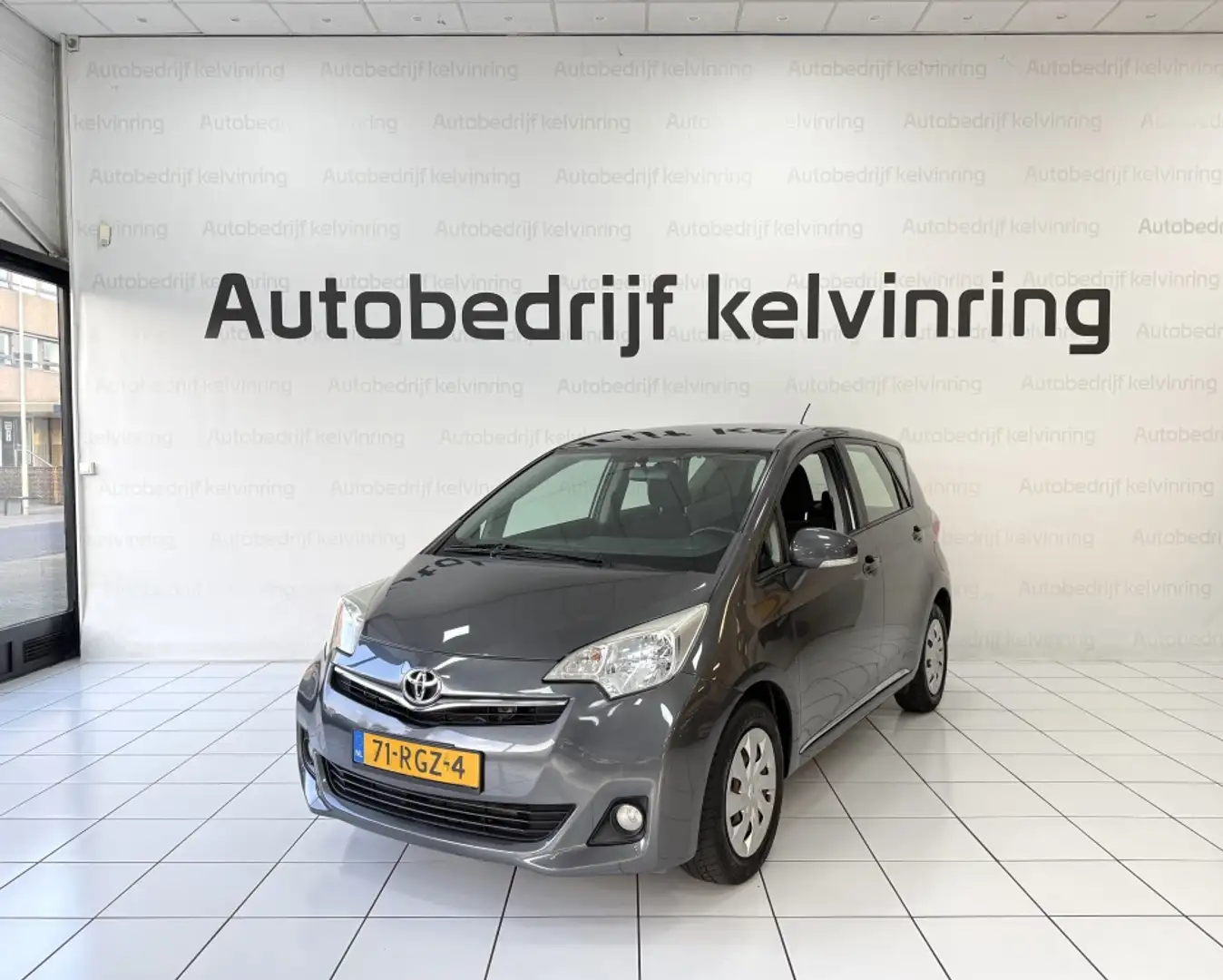 Toyota Verso-S 1.3 VVT-i Aspiration Gris - 2