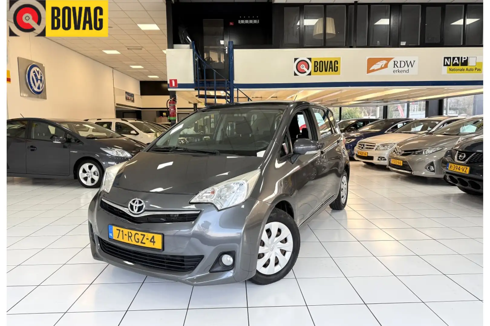 Toyota Verso-S 1.3 VVT-i Aspiration Gris - 1