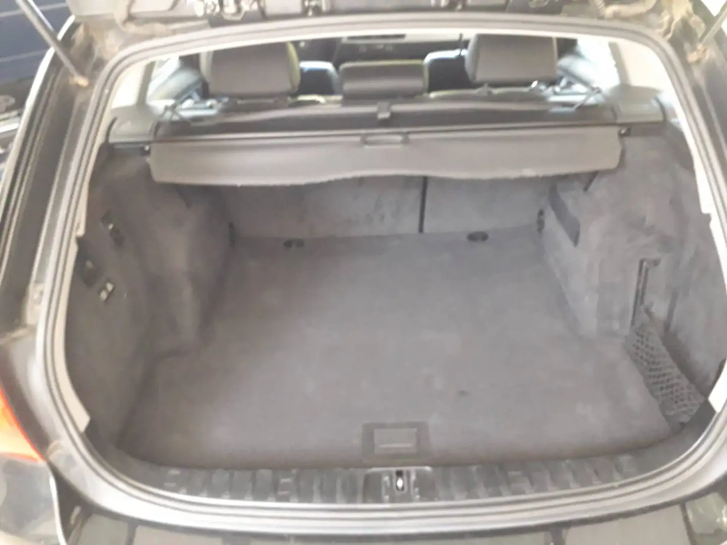 BMW 320 d touring Zwart - 2