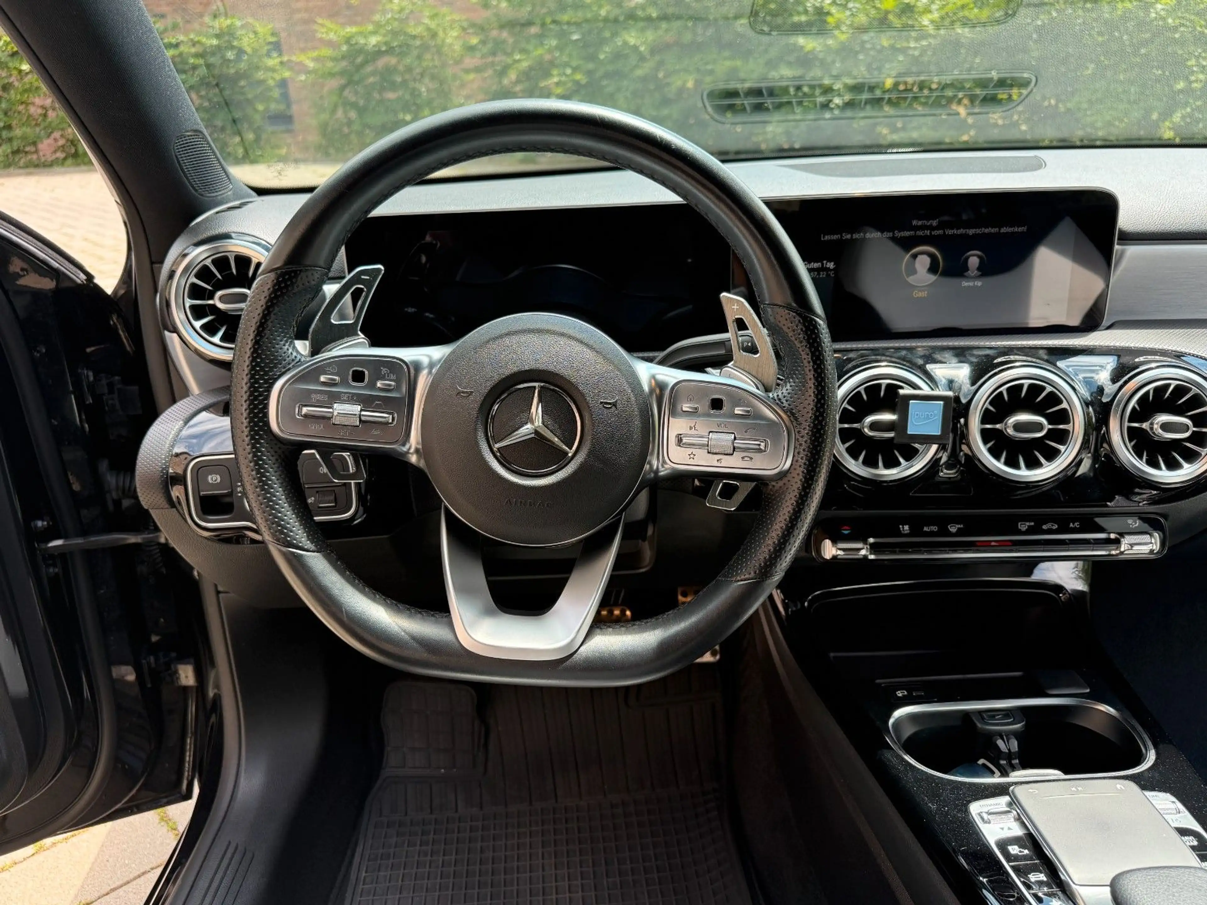 Mercedes-Benz A 200 AMG Line*LED*Distronic*19-Zoll*Kamera*Top* — photo 12