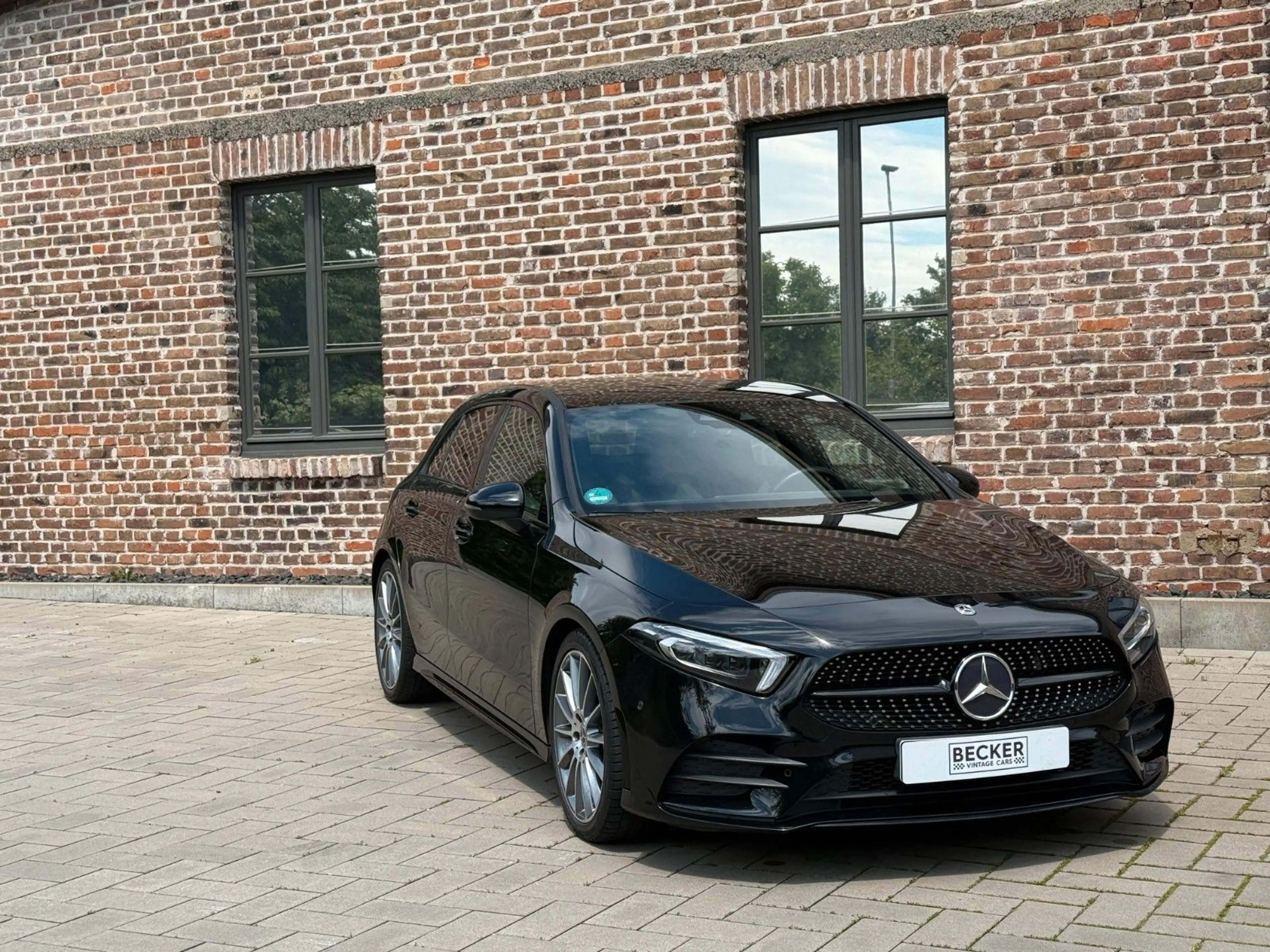 Mercedes-Benz A 200 AMG Line*LED*Distronic*19-Zoll*Kamera*Top* — photo 10