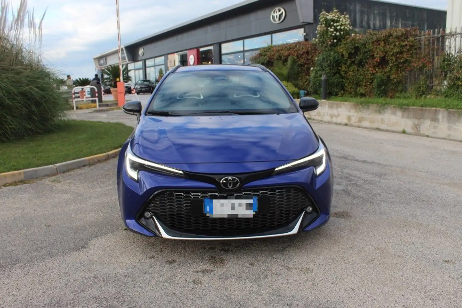 Toyota Corolla GR SPORT 1.8 Hybrid Touring Sports Blu/Azzurro - 1