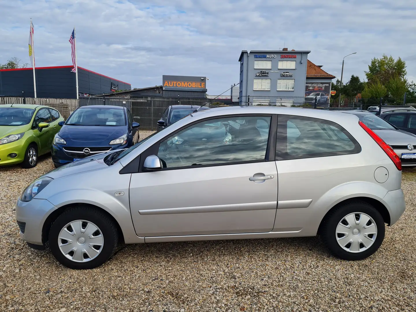 Ford Fiesta Style / 1 Hand/ 70Tklm./TÜV-Inspektion Gris - 2