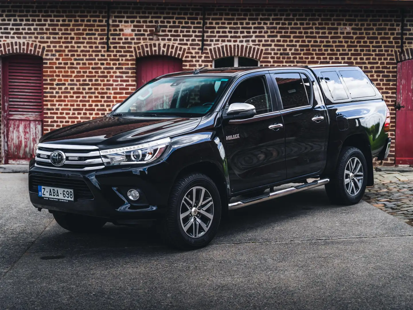 TOYOTA Hilux