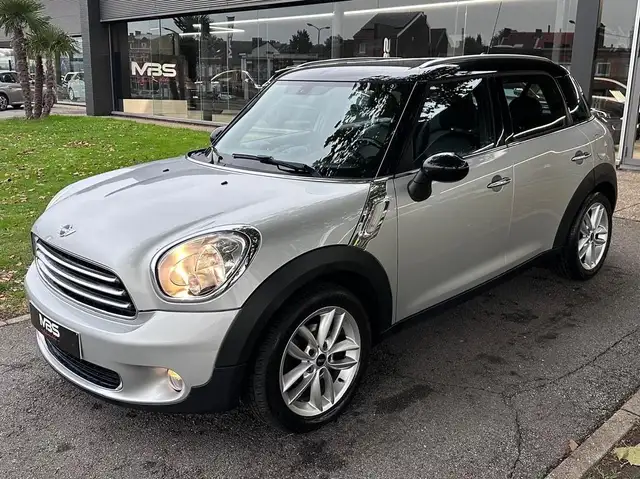 MINI Cooper D Countryman *1.6* NAVI* CRUISE* CUIR* GARANTIE 12 MOIS*