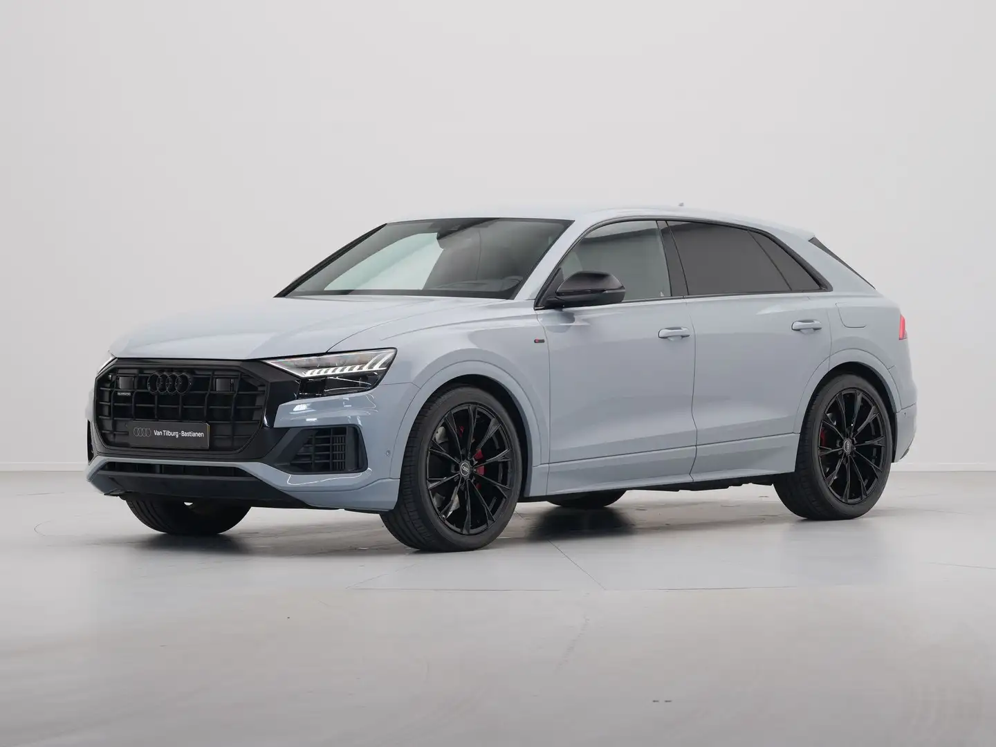 Audi Q8 55 TFSI e 380pk quattro Pro Line S-Line Navigatie Grijs - 1