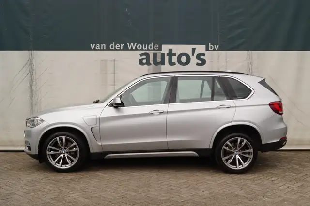 BMW X5 xDrive40e High Executive -LEER-PANO-NAVI-CAM-