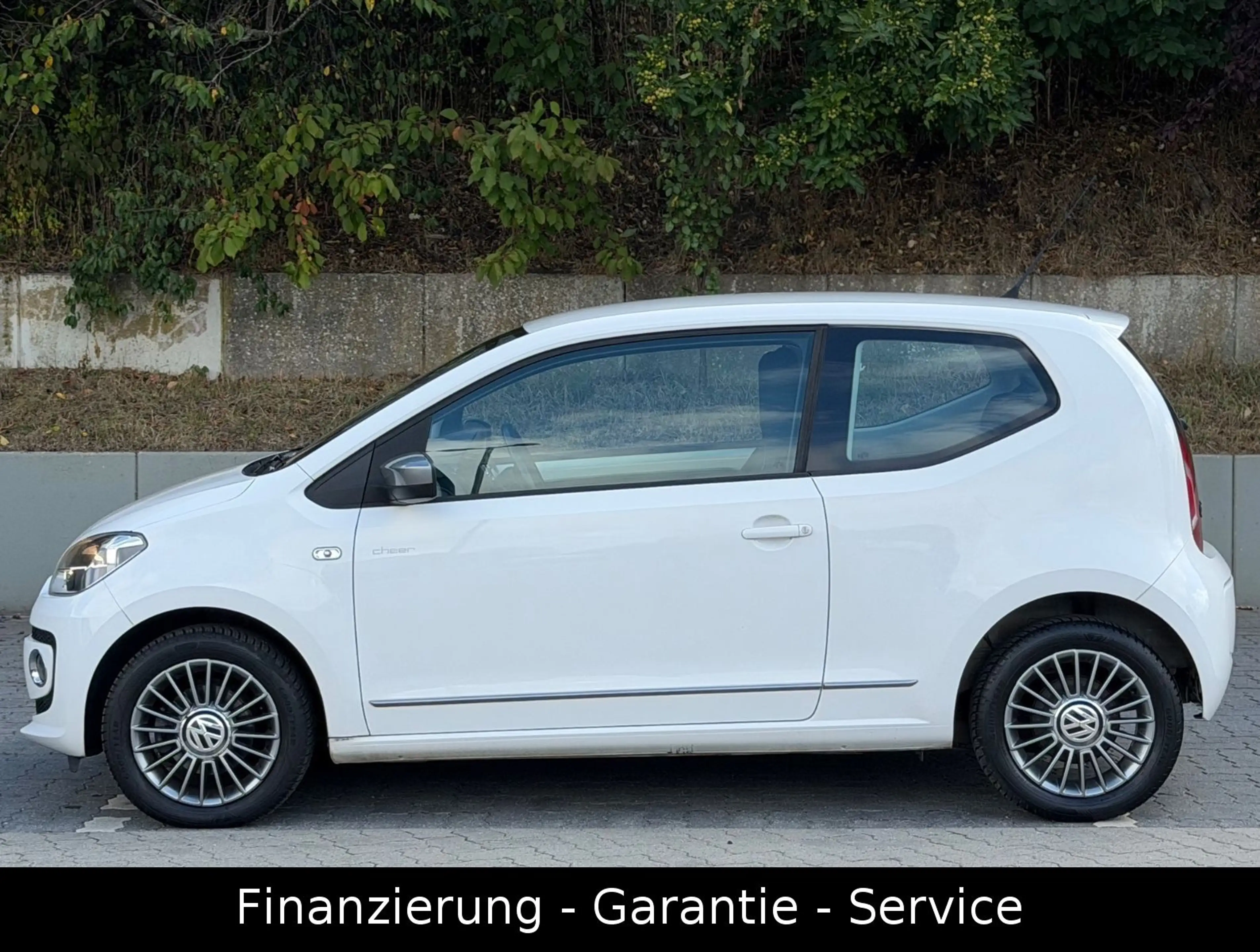 Volkswagen up! cheer up!/SHZ/KLIMA/75PS/TÜV NEU/2HAND — photo 8