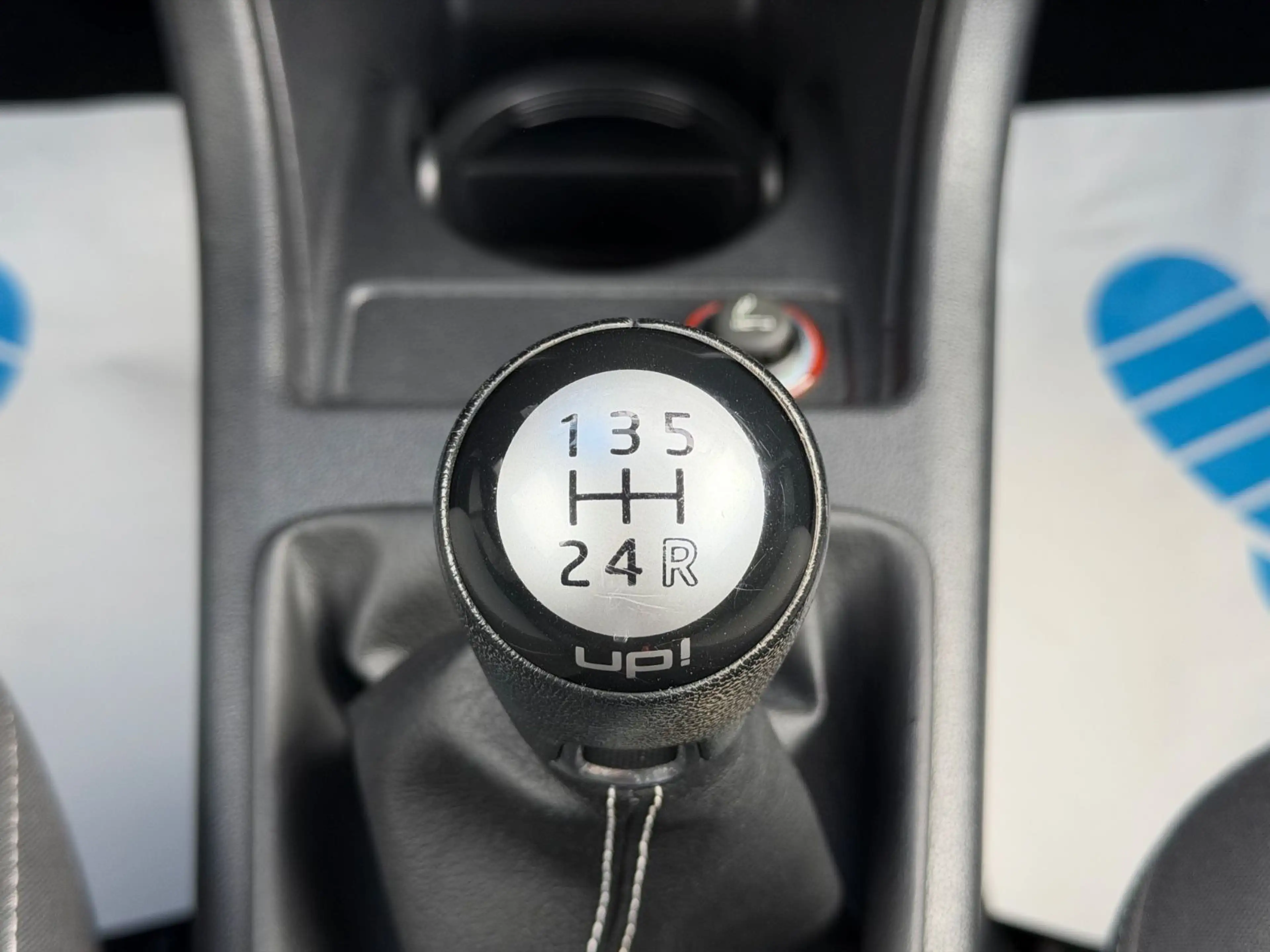 Volkswagen up! cheer up!/SHZ/KLIMA/75PS/TÜV NEU/2HAND — photo 14