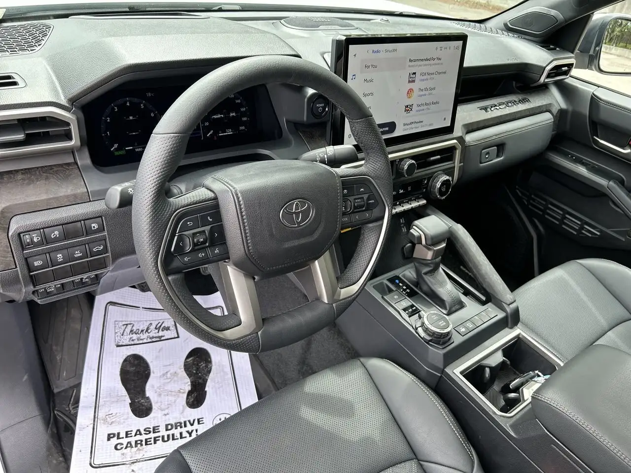 Toyota Tacoma photo Toyota Tacoma
