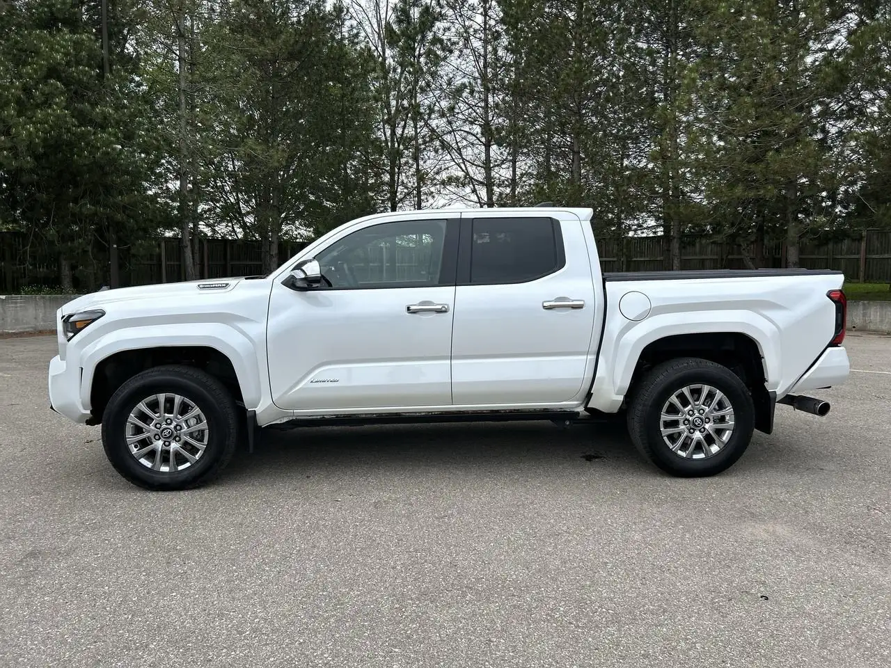 Toyota Tacoma photo Toyota Tacoma