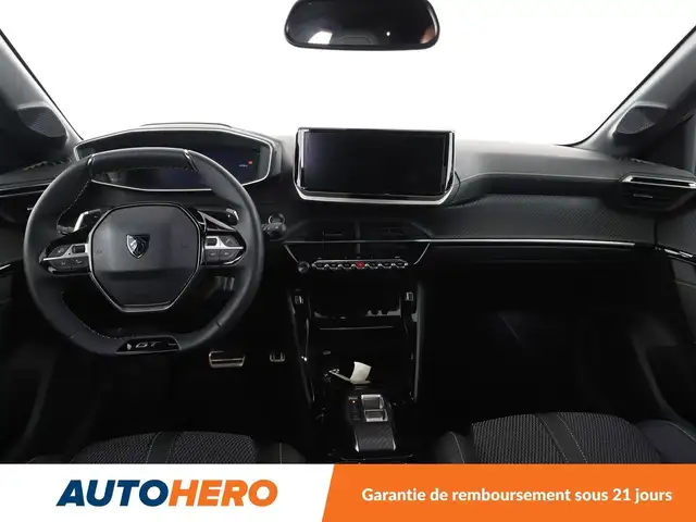 Peugeot 208 view 12