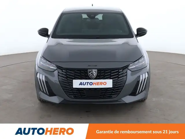 Peugeot 208 view 9