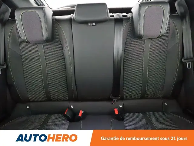 Peugeot 208 view 15