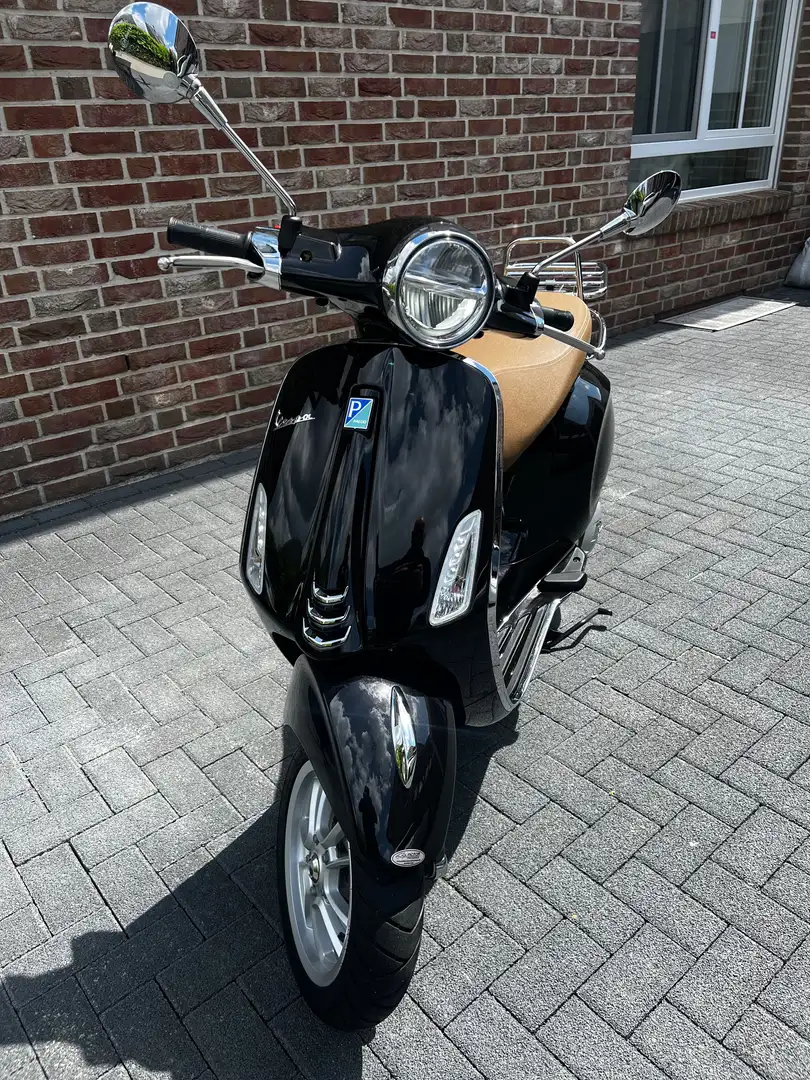 Vespa 125 Primavera Schwarz - 2