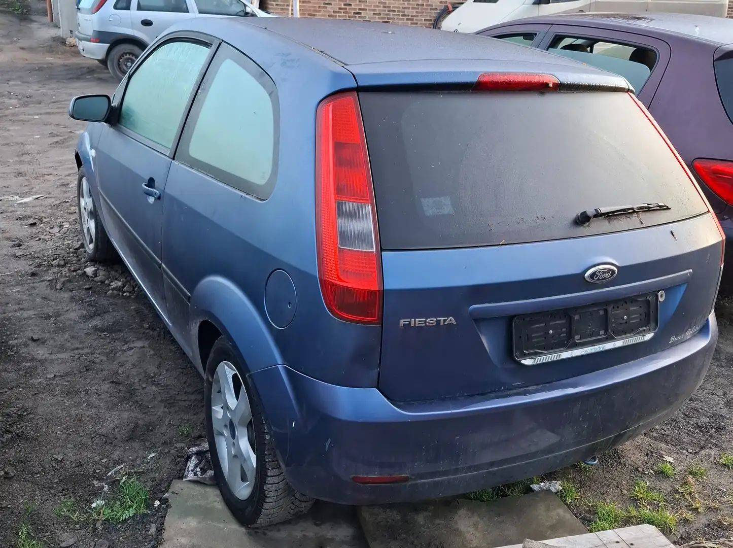 Ford Fiesta Fiesta 1.3i Ambiente Modrá - 2