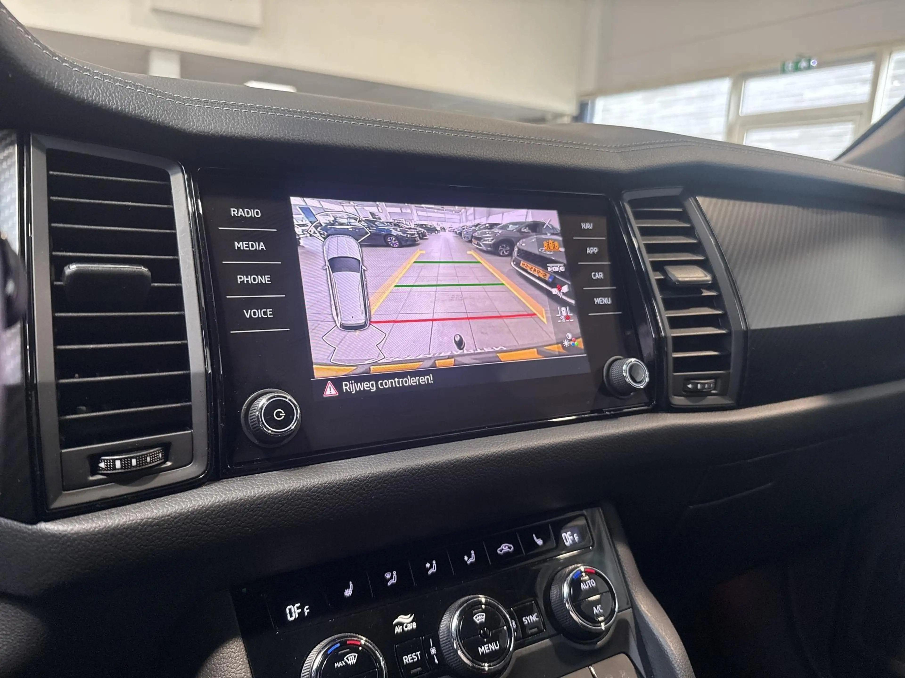 Skoda Kodiaq 1.5 TSI Sportline Business | Achteruitrijcamera | — photo 10