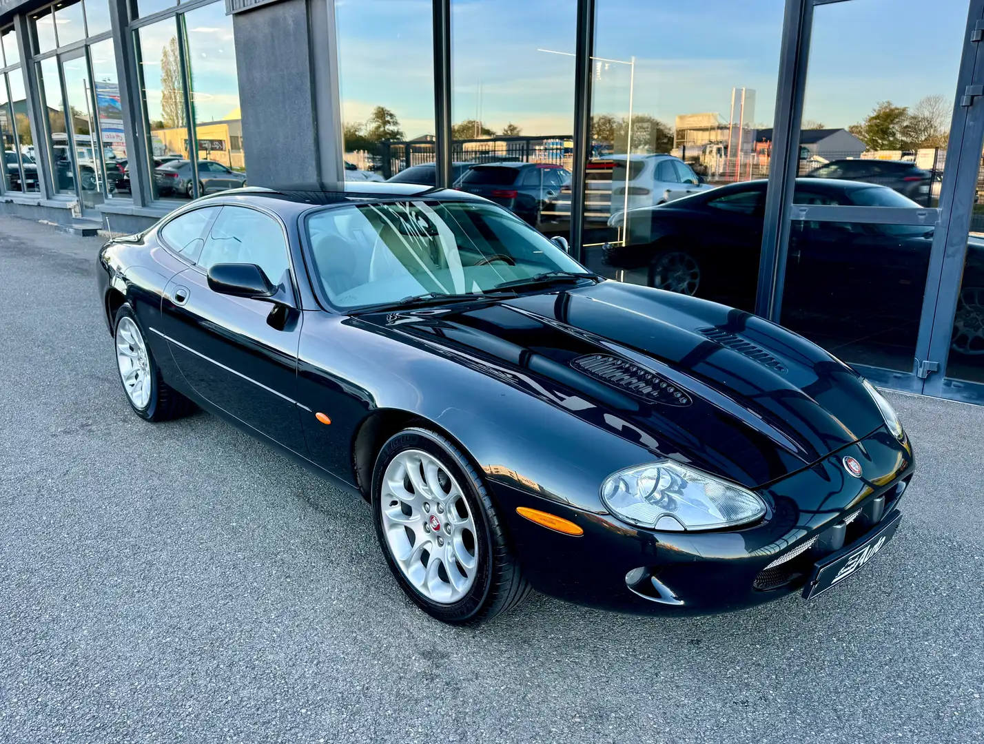Jaguar XKR Jaguar XKR 4.0 V8 Suralimenté 363 Ch BVA Zwart - 2