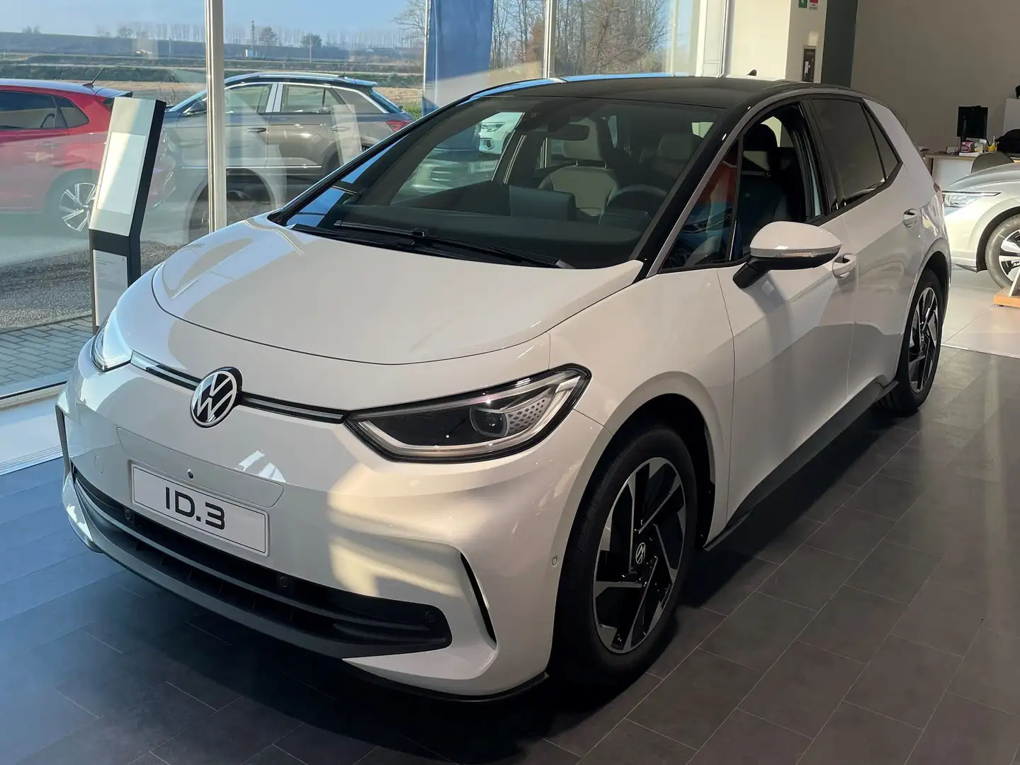 Volkswagen ID.3 59 kWh Pro Edition Plus 204cv Bianco - 1