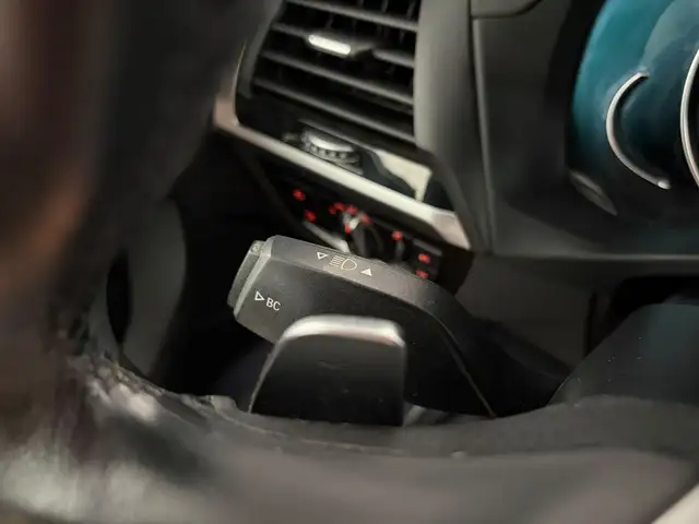 BMW X3 view 9
