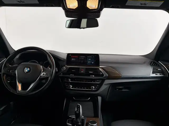 BMW X3 view 3