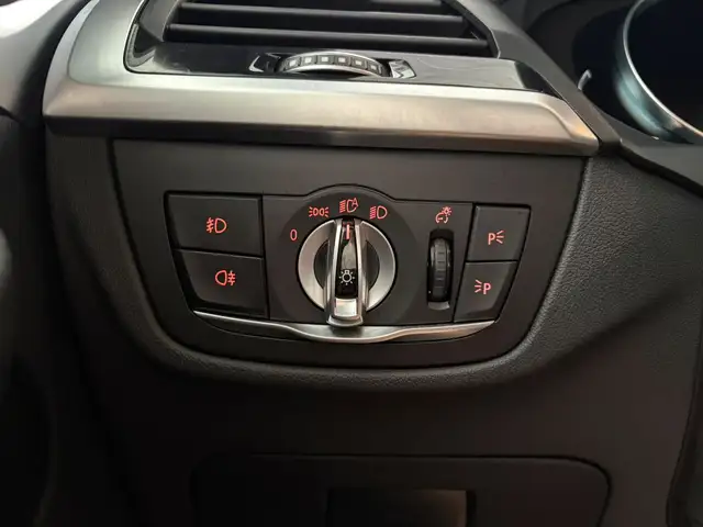 BMW X3 view 8