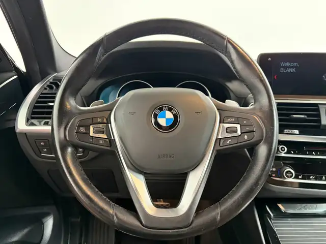 BMW X3 view 11