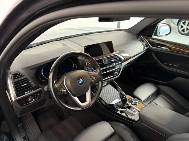 BMW X3 view 6