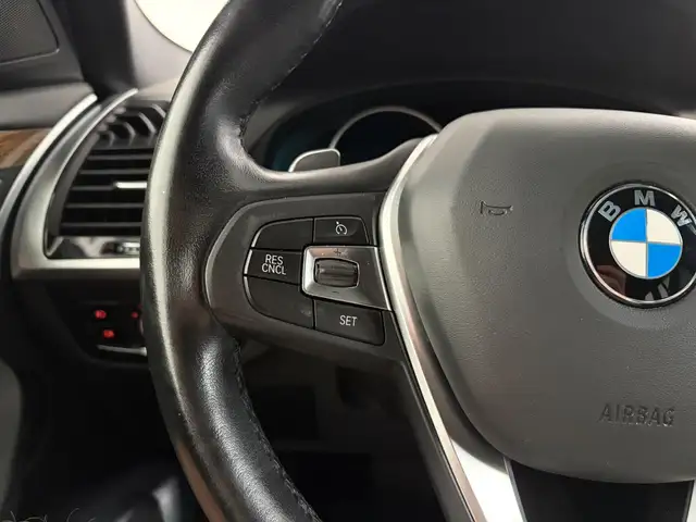 BMW X3 view 10