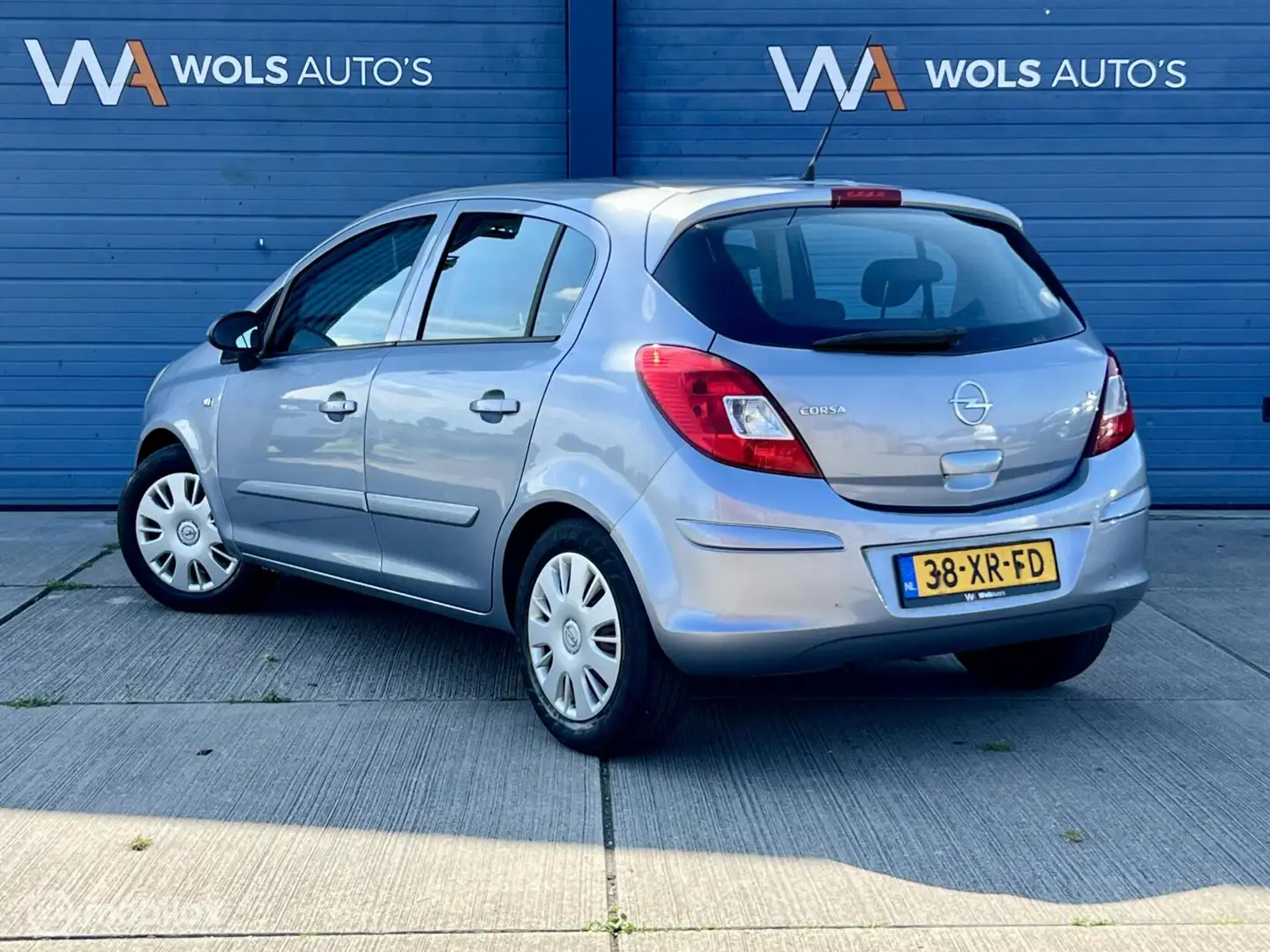 Opel Corsa 1.2-16V Business / 5 DEURS / AIRCO / APK 05-2026! Grijs - 2