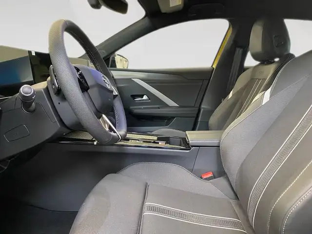 Opel Astra view 7