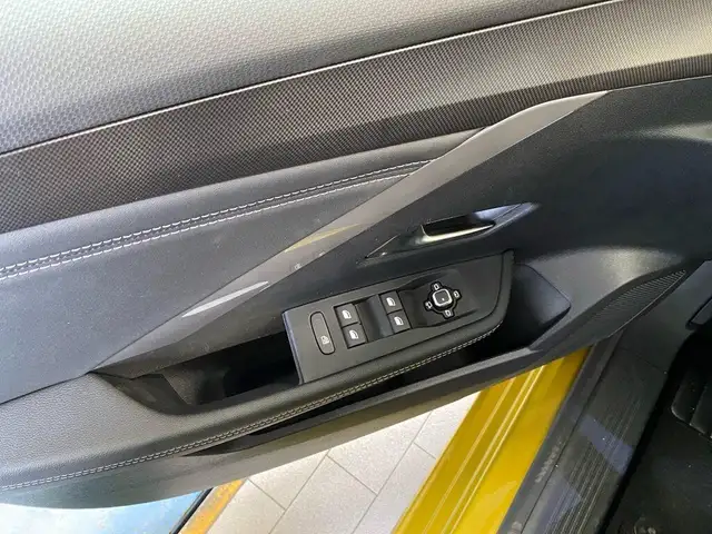 Opel Astra view 19