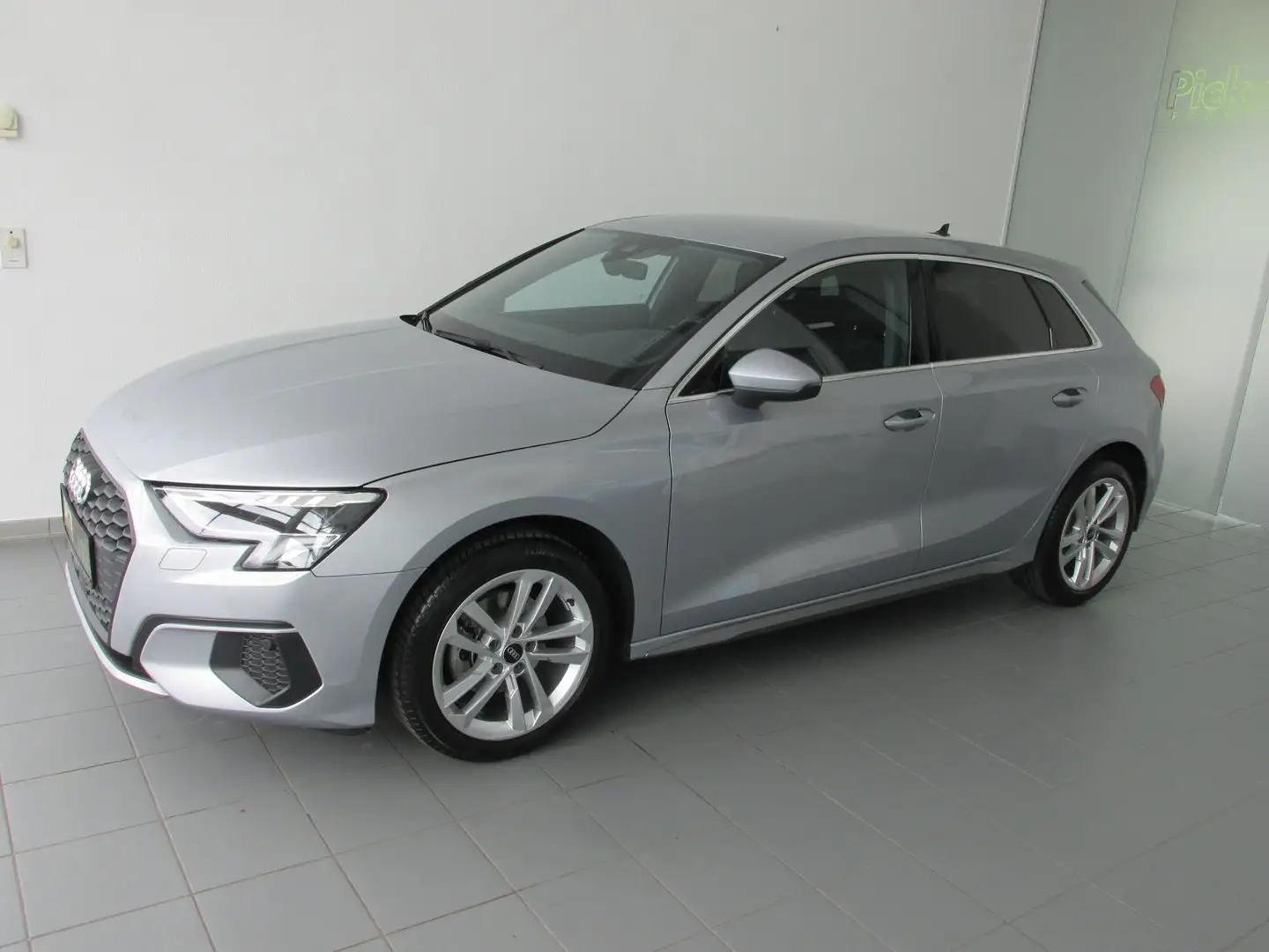 Audi A3 30 TDI intense Argent - 2